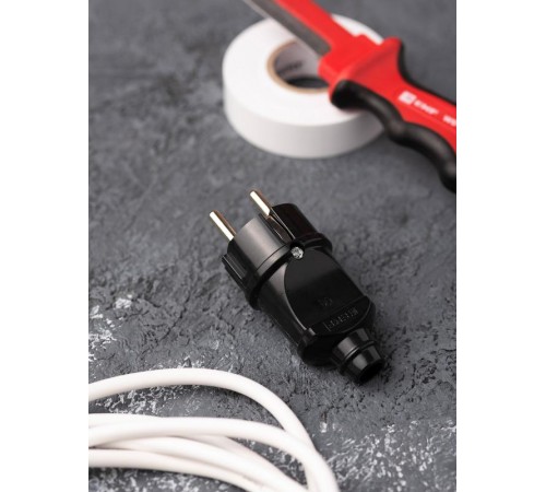 Вилка прямая с/з черн. 16А 250В EKF PROxima  AVP16-30  EKF