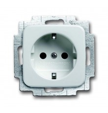Розетка SCHUKO 16А 250В, с LED подсветкой, Busch-Duro 2000 SI/Reflex SI, альпийский белый  2013-0-5291   2CKA002013A5291  ABB
