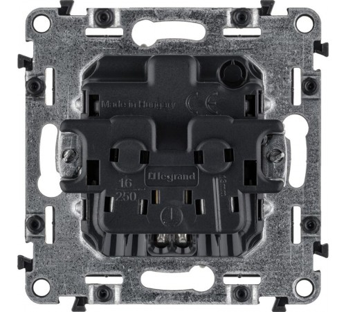 Valena ALLURE DIY Сл.кость Розетка 1-ая с/з с защитными шторками, безвинт.зажим  753820  Legrand