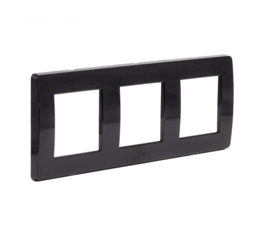 Рамка на 2+2+2 модуля (3-местная). черная. RAL7016  75013B  DKC