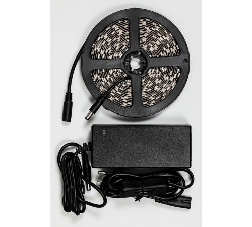 Лента светодиодная LS606 с драйвером 60Вт 60SMD(5050)/м 14.4Вт/м 12V 3000*10*2,32мм 6500К  27720  FERON