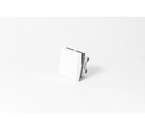 Выключатель одноклавишный 45х45 белый, с безвинтовым зажимом  200005  SPL