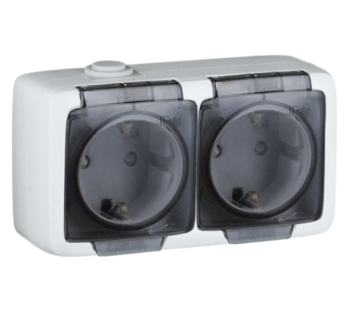 Розетка открытой установки, двухместная, с заземляющим контактом, со шторками, брызгозащищенная, цвет белая  РА16-252  HEGEL