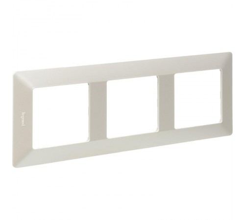 Valena LIFE Жемчуг Рамка 3-ая  754143  Legrand