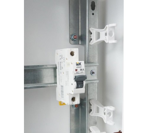 Выключатель автоматический однополюсный M06N 1P C 0,5А 6кА ARMAT  AR-M06N-1-C0D5  IEK