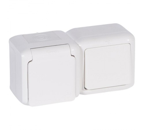 Quteo Белый Блок Выключатель 1-клавишный +розетка с заземлением со шторками IP44  782318  Legrand