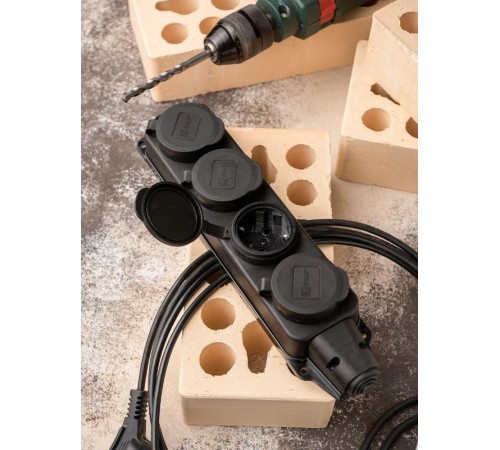 Розетка четырехместная с защит. крышками каучуковая 230В 2P+PE 16A IP44 EKF PROximaRPS-020-16-230-44EKF