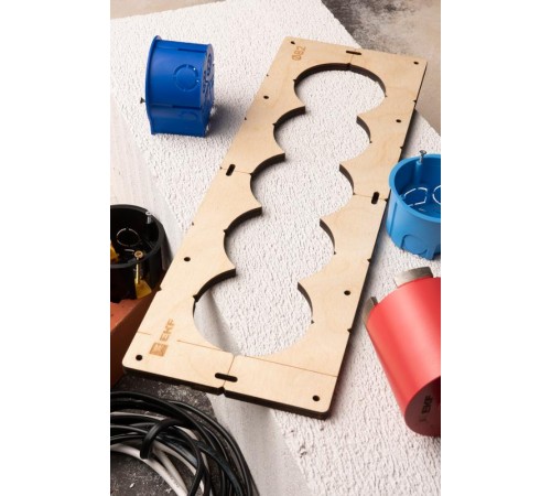 Шаблон для подрозетников c 5 отв. диам. 82 мм EKF Expert  sh-d82-5  EKF