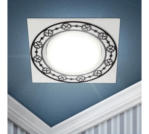 Светильник точечный встраиваемый KL78 WH/BK под лампу Gx53 квадратный,220V,13W,белый/черный  Б0037367  ЭРА