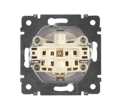 Valena Алюминий Розетка 1-ая с/з  770120  Legrand