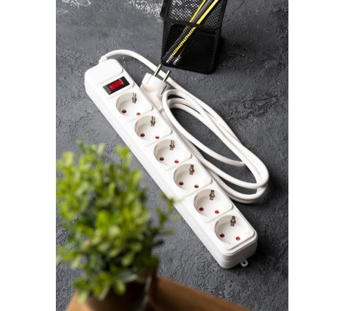 Сетевой фильтр 6*3м 16А/3,2кВт с выкл. c/з ПВС 3х1,0 Блокбастер XL EKF PROxima  UFA16-310-6-03  EKF