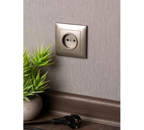 Валенсия лицевая панель розетки 1-местной б/з 10 А кашемир с защ. штор. EKF PROxima   ESR10-L-022-40   EKF