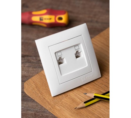 Валенсия розетка компьютерная RJ-45 2-местная белая EKF PROxima   EWK02-035-10   EKF