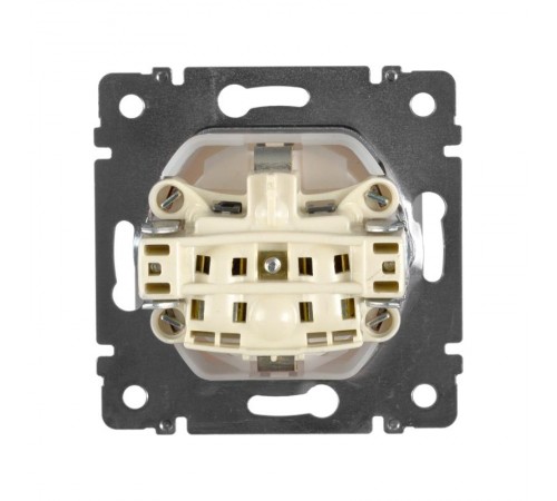 Valena Белый Розетка 1-ая с/з с крышкой и защитными шторками IP44 (к простой рамке)  774220  Legrand