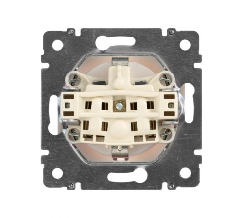 Valena Белый Розетка 1-ая с/з с защитными шторками  774421  Legrand