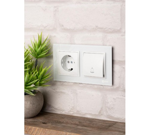 Минск Рамка 2-местная стеклянная белая Basic  ERM-G-402-10  EKF