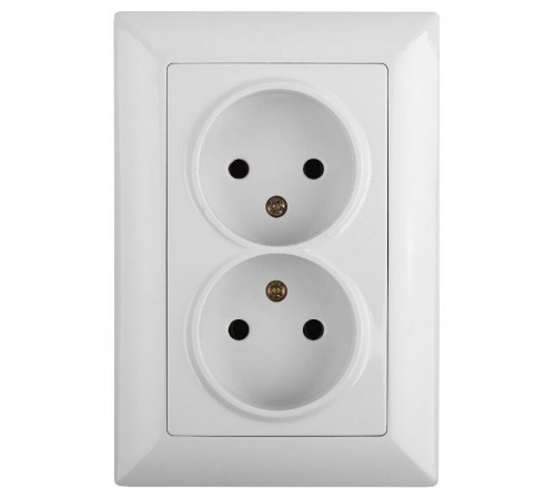 4-204-01 Intro Розетка 2х2P, 16А-250В, СУ, Solo, белый  Б0043326  Intro
