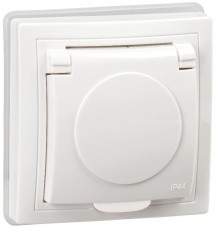 КВАРТА Белый Розетка 1-местная с заземлениемсо шторками крышкой РСбш10-3-КБ-44 16А IP44  KV-R16-16-44-K01  GENERICA