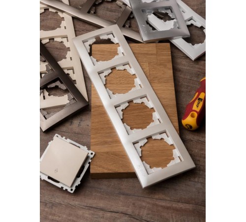 Валенсия Рамка 4-местная жемчуг EKF   EWM-G-304-50   EKF