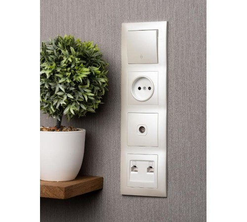 Валенсия Рамка 4-местная жемчуг EKF   EWM-G-304-50   EKF