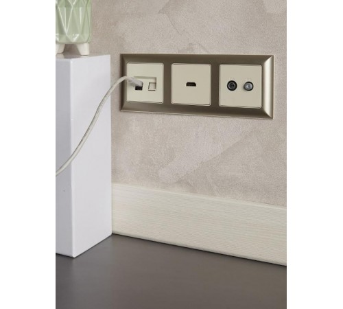 BRITE Розетка двойная RJ11+RJ45 кат.5E РК/Т12-БрКр бежевый  BR-KT20-O-1-K10  IEK