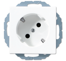Штепсельная розетка SCHUKO 16A 250V~ ; угол наклона 45 °; белый  A520-45KIWW  Jung