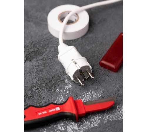 Вилка прямая с/з бел. 16А 250В EKF PROxima  AVP16-10  EKF