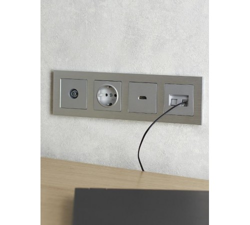 BRITE Рамка 4-ая РУ-4-1-БрА металл алюминий  BR-M42-M-K47  IEK