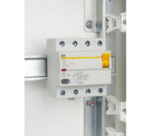 Выключатель дифференциальный (УЗО) ВД1-63 4п 25А 30мА тип AC  MDV10-4-025-030  IEK