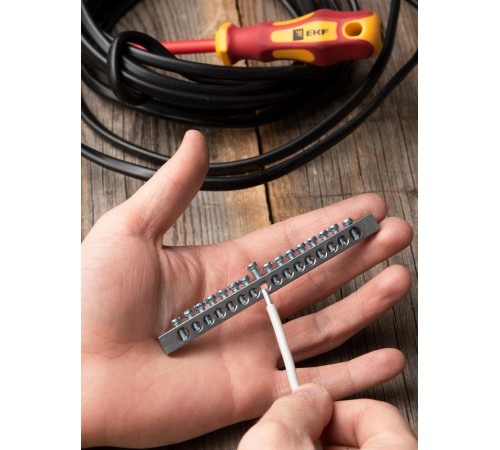 Шина PEN "ноль-земля" (6x9мм) 16 отв. цинк крепеж по краям  sn1-63-16-k  EKF