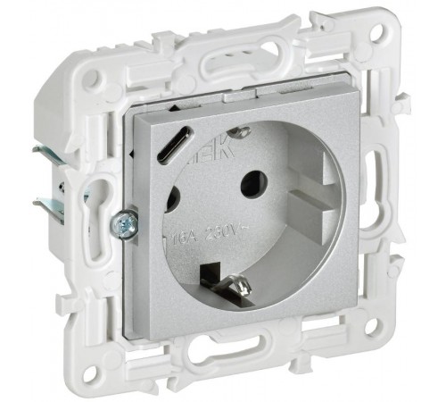 SKANDY Розетка с заземлением с защитными шторками 16А с USB C 18Вт SK-R17S серебряный   SK-R14-16-U14-018-K23  IEK