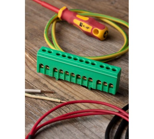 Шина "0" PE (6х9мм) 12 отверстий латунь зеленый изолированный корпус на DIN-рейку EKF PROxima  sn0-63-12-ig  EKF