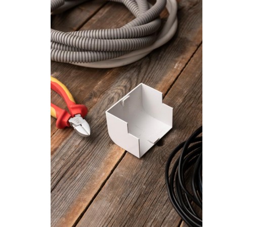 Угол внешний (80х40) белый -Plast  e-80-40  EKF