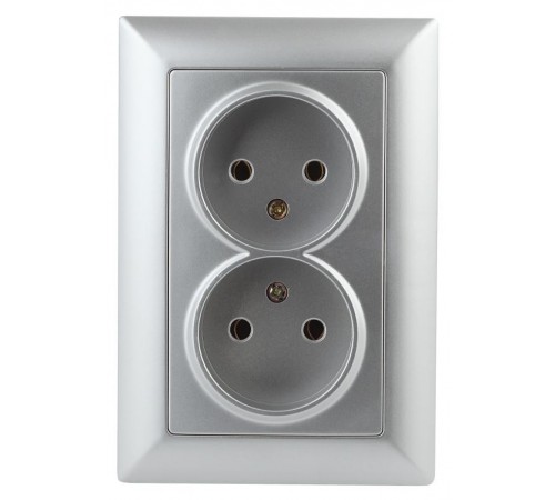 Розетка Intro Solo 4-204-03 без заземления двойная 2х2P, 16А-250В, IP20, СУ, алюминий  Б0053668  Intro