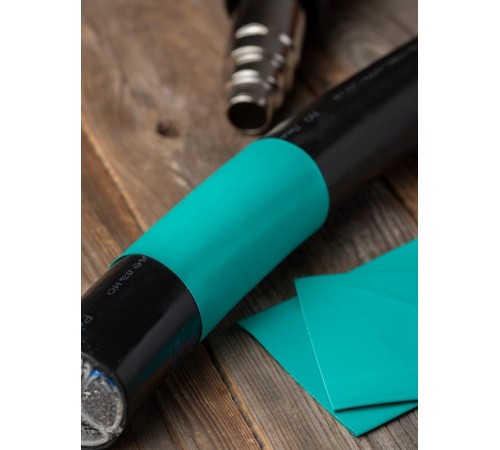 Термоусаживаемая трубка ТУТ нг 40/20 зеленая  tut-40-j-1m  EKF