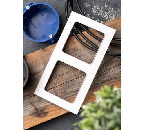 Стокгольм Рамка 2-местная белая PROxima  EXM-G-303-10  EKF