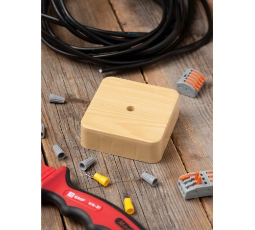 Коробка распределительная KMP-030-030 (75х75х25) светлое дерево EKF PROxima  plc-kmr-030-030-s  EKF