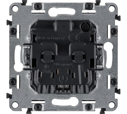 Valena LIFE DIY Сл.кость Розетка 1-ая с/з с защитными шторками, безвинт.зажим  753520  Legrand