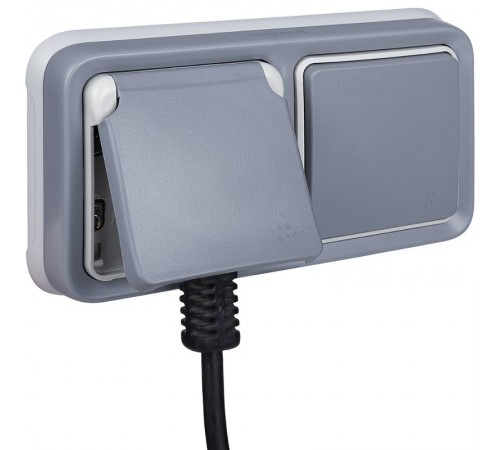Plexo Серый Розетка с/з с крышкой винтовой зажим IP55  069571  Legrand