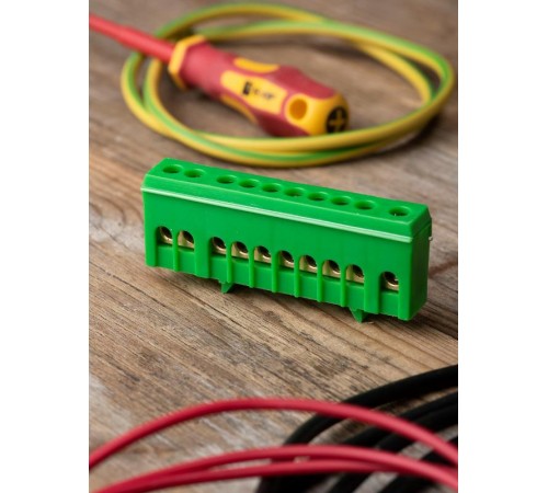 Шина "0" PE (6х9мм) 10 отверстий латунь зеленый изолированный корпус на DIN-рейку EKF PROxima  sn0-63-10-ig  EKF