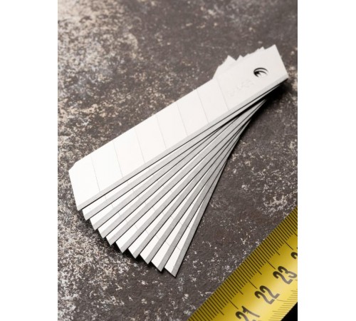 Набор сменных лезвий 18 мм СМ-30 (10 шт, SK4, 13 сегментов) EKF Expert  cm-s30  EKF