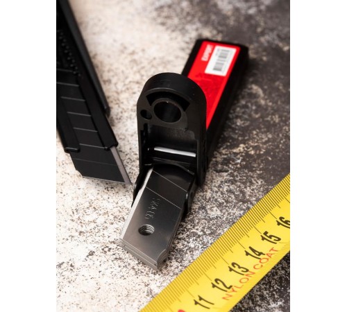 Набор сменных лезвий 18 мм СМ-30 (10 шт, SK4, 13 сегментов) EKF Expert  cm-s30  EKF