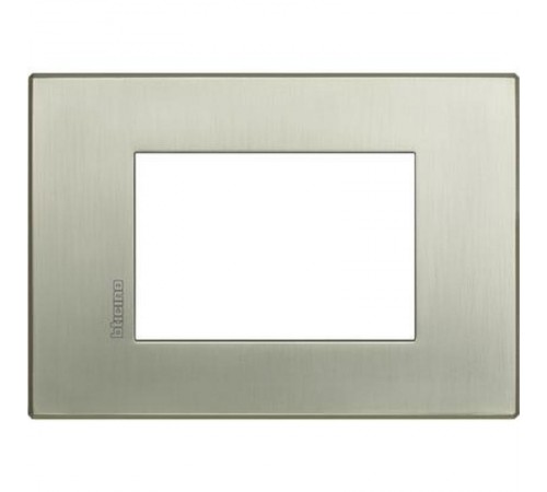 Axolute. Рамка Air, итальянский стандарт 3 мод. Цвет "Матовый титан"  HW4803TIS  Legrand