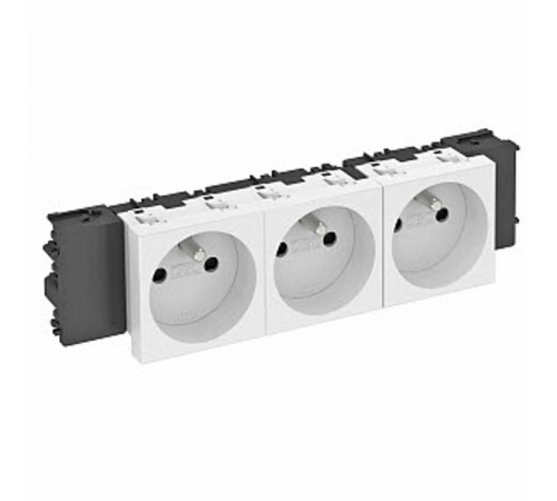 Розетка тройная 0° Modul45connect франц. стандарт, 250 В, 16A (белый) (STD-F0C RW3)  6120572  OBO Bettermann
