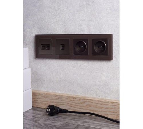 BRITE Рамка 4-ая РУ-4-2-БрТБ стекло темная бронза  BR-M42-G-K45  IEK