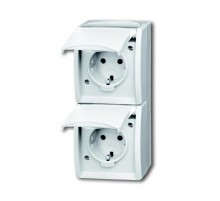 Розетка SCHUKO 16А 250В IP44, двойная вертикальная, для открытого монтажа, серия ocean, цвет альпийский белый  2084-0-0710   2CKA002084A0710  ABB