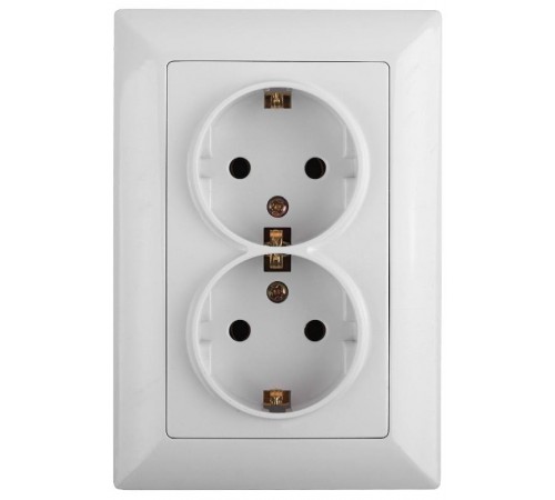4-205-01 Intro Розетка 2X2P+E Schuko, 16А-250В, СУ, Solo, белый  Б0043333  Intro