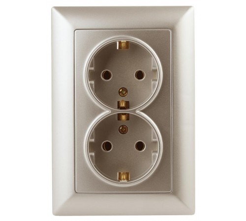 Розетка Intro Solo 4-205-04 с заземлением двойная 2X2P+E Schuko, 16А-250В, IP20, СУ, шампань  Б0053676  Intro