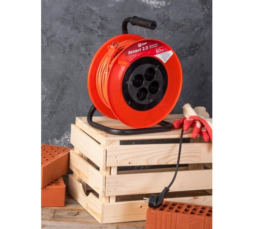 Удлинитель на катушке "Атлант 2.0" 4 гнезда 50м без заземления  ПВС 2*0,75 6А/1,3кВт PROxima  UKA02-06-275-4-50  EKF