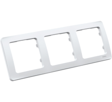 Рамка трехместная  Р403  HEGEL
